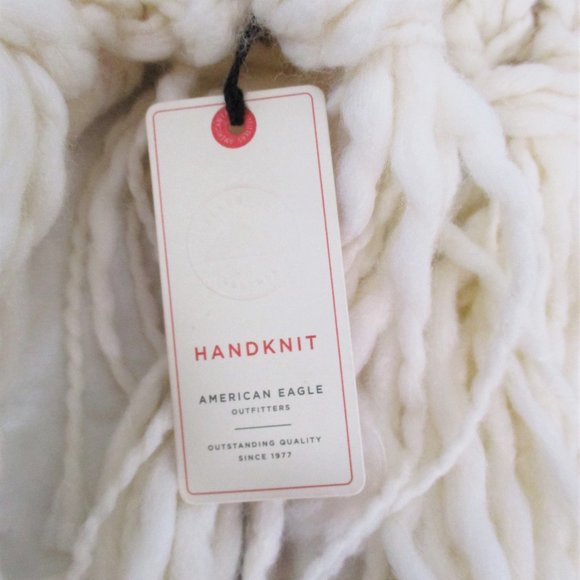 American Eagle Outfitters Hand Knit Chunky Cowl Neck Warmer - Picture 6 of 7